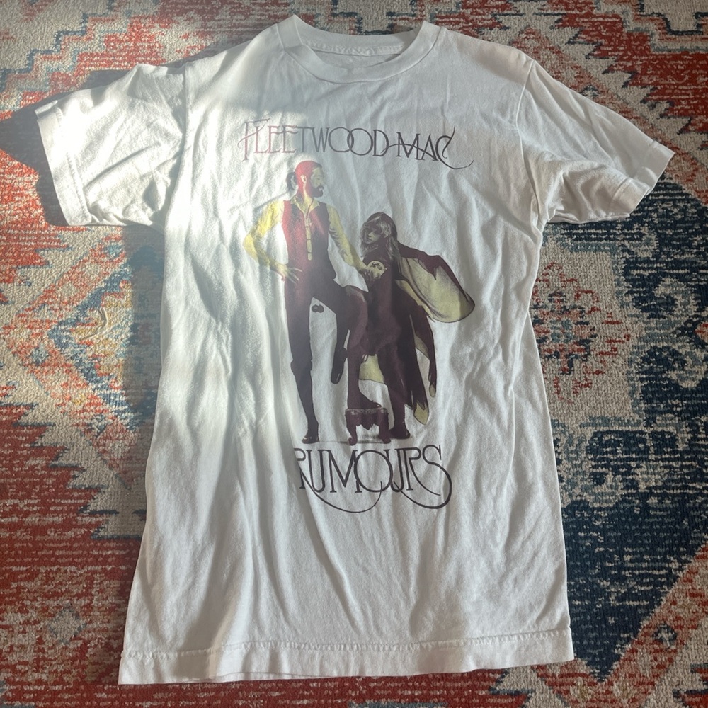 white fleetwood mac rumors tee
